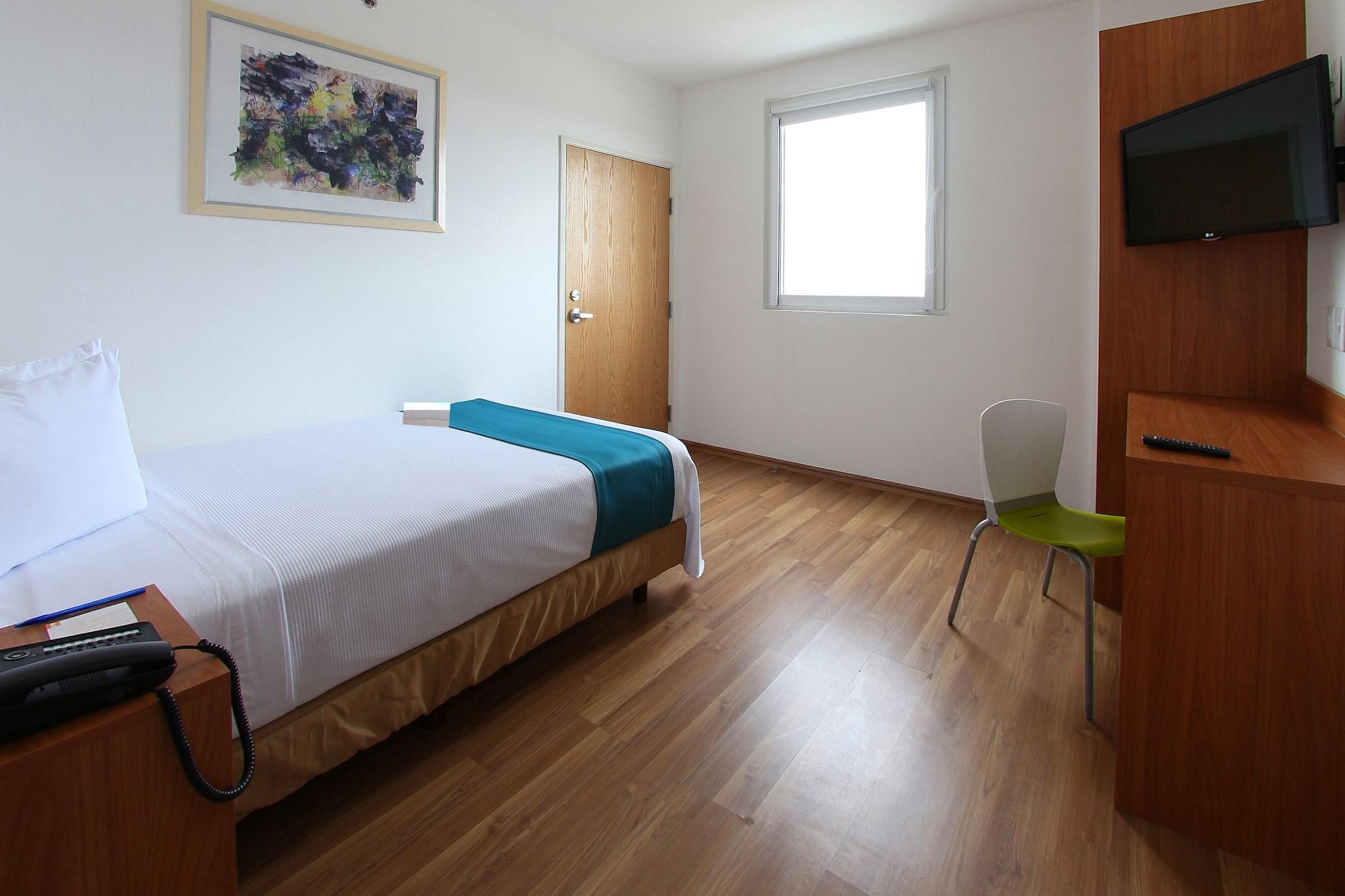One Guadalajara Periferico Poniente Hotel Zapopan Room photo
